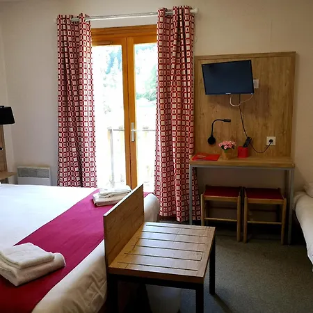 Hotel Espace Montclar 3*