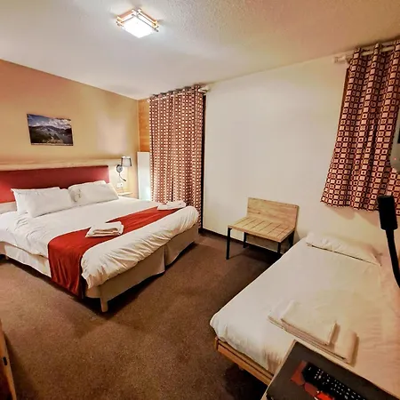 Hotel Espace Montclar 3*