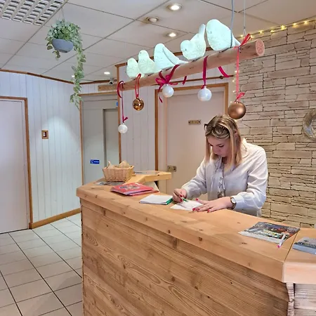 Espace Montclar Hotel