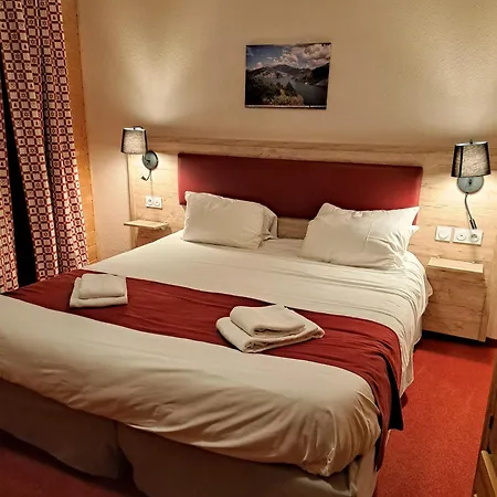 Espace Montclar Hotel 3*